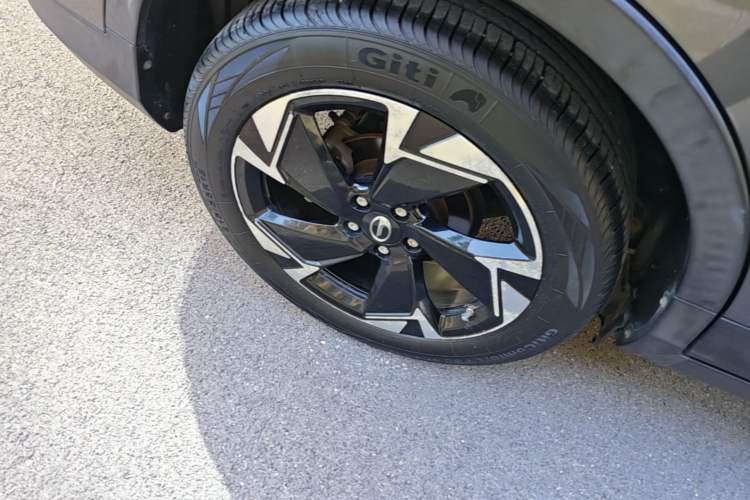 Used GAC Trumpchi GS3 2021 POWER 270T Automatic Luxury Edition Right Rear Wheel Hub