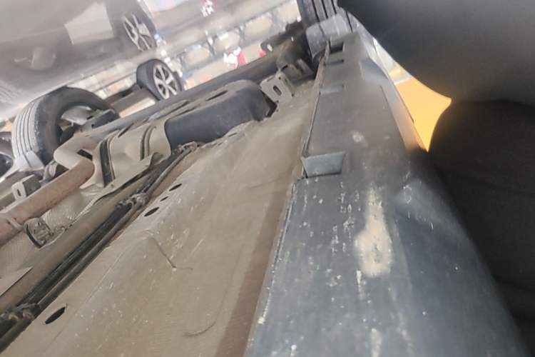 Used GAC Trumpchi GS3 2021 POWER 270T Automatic Red Edition Right Side Sill