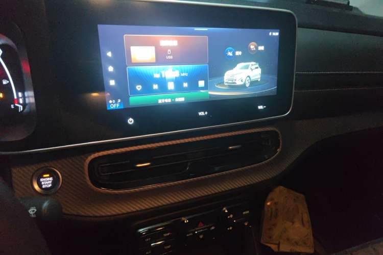 Used GAC Trumpchi GS3 2021 POWER 270T Automatic Luxury Edition Audio And AC Panel