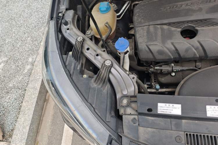Used GAC Trumpchi GS3 2021 POWER 270T Automatic Luxury Edition Engine Bay Right