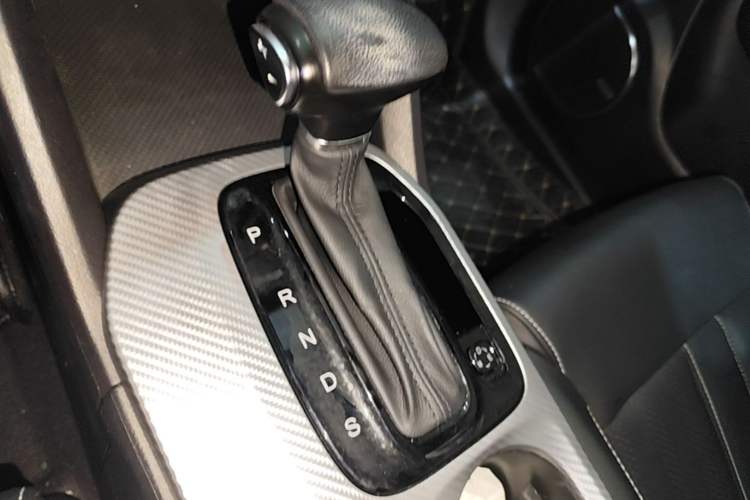 Used GAC Trumpchi GS3 2021 POWER 270T Automatic Luxury Edition Gear Lever