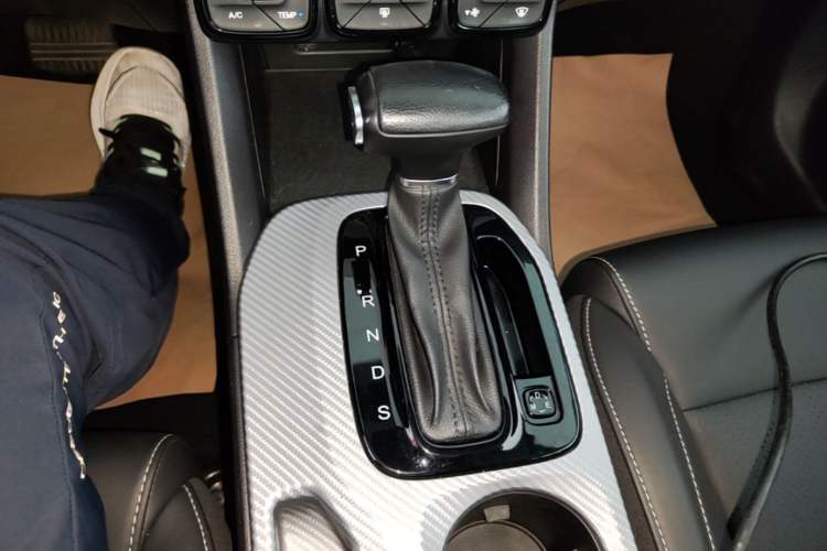 Used GAC Trumpchi GS3 2021 POWER 270T Automatic Red Edition Gear Lever