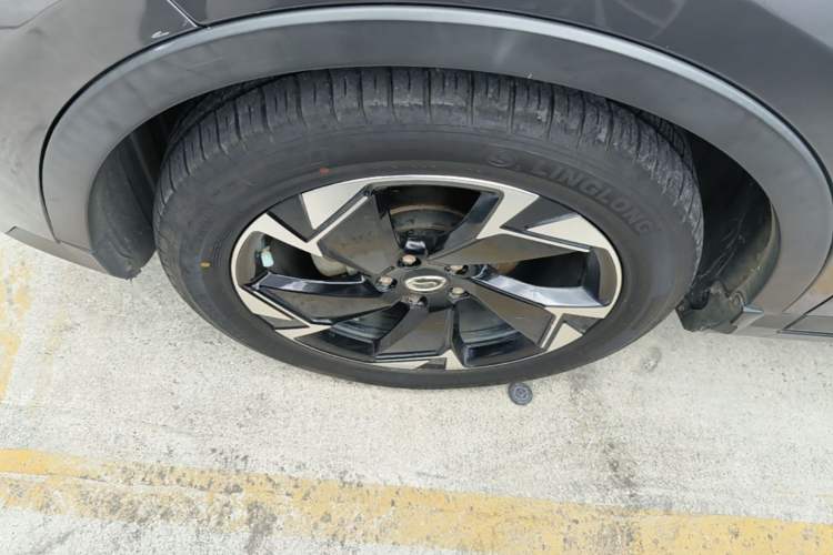 Used GAC Trumpchi GS3 2021 POWER 270T Automatic Luxury Edition Left Front Wheel Hub