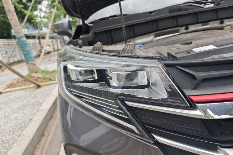 Used GAC Trumpchi GS3 2021 POWER 270T Automatic Luxury Edition Right Front Headlight