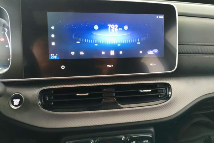 Used GAC Trumpchi GS3 2021 POWER 270T Automatic Luxury Edition Audio And AC Panel