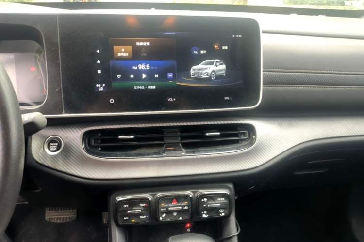 Used GAC Trumpchi GS3 2021 POWER 270T Automatic Luxury Edition Audio And AC Panel