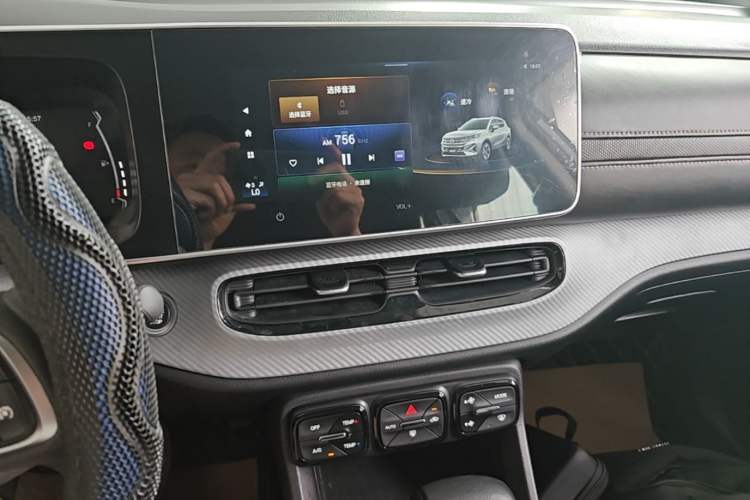 Used GAC Trumpchi GS3 2021 POWER 270T Automatic Luxury Edition Audio And AC Panel