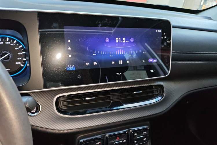 Used GAC Trumpchi GS3 2021 POWER 270T Automatic Dynamic Edition Audio And AC Panel