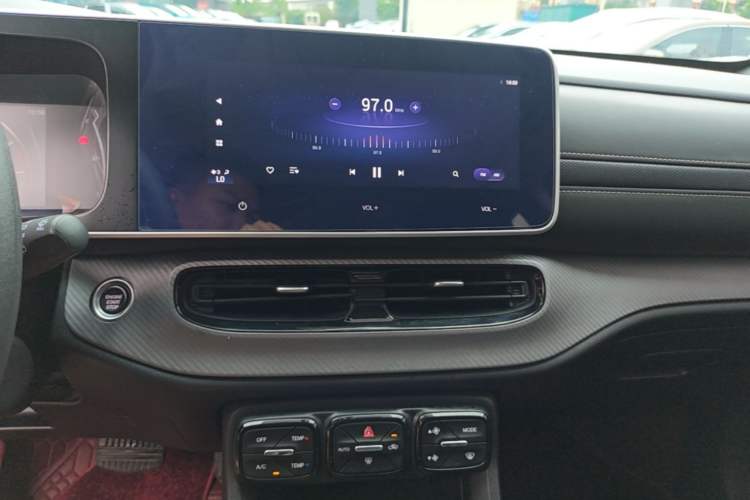 Used GAC Trumpchi GS3 2021 POWER 270T Automatic Luxury Edition Audio And AC Panel