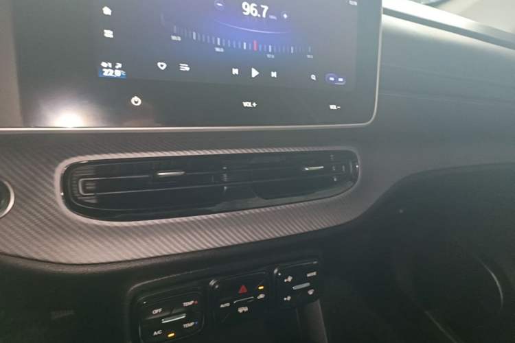 Used GAC Trumpchi GS3 2021 POWER 270T Automatic Sporty Edition Audio And AC Panel