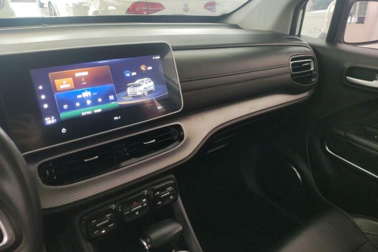Used GAC Trumpchi GS3 2021 POWER 270T Automatic Dynamic Edition Audio And AC Panel