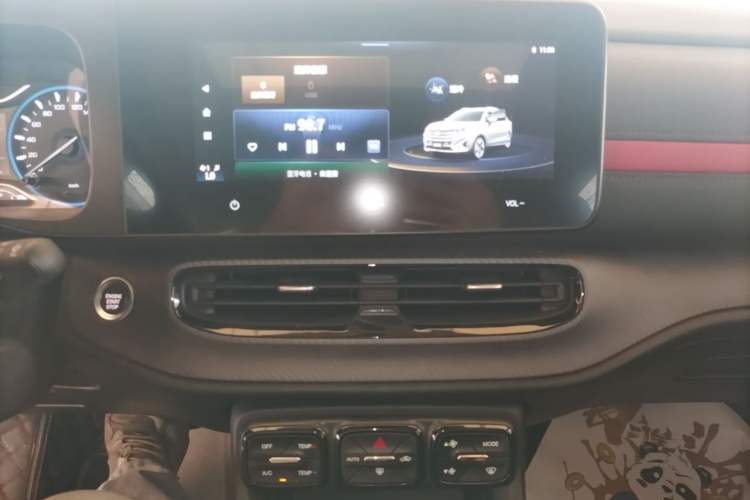 Used GAC Trumpchi GS3 2021 POWER 270T Automatic Red Edition Audio And AC Panel