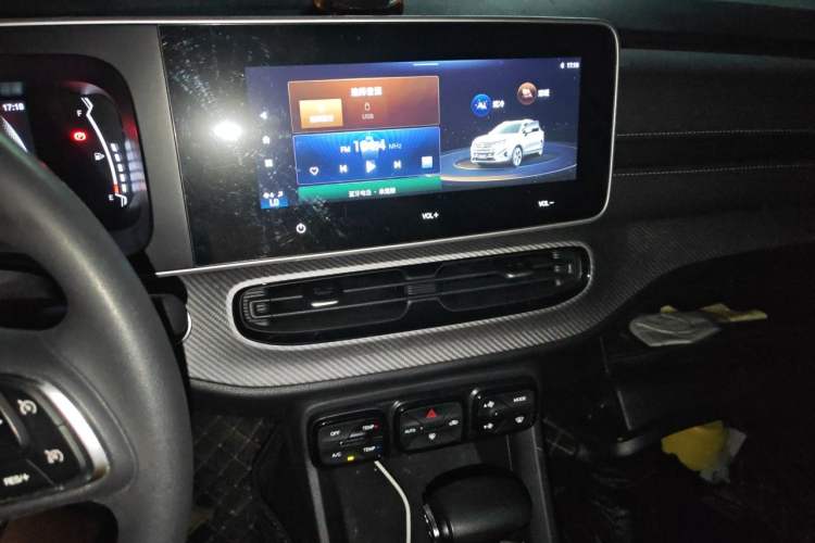 Used GAC Trumpchi GS3 2021 POWER 270T Automatic Luxury Edition Audio And AC Panel