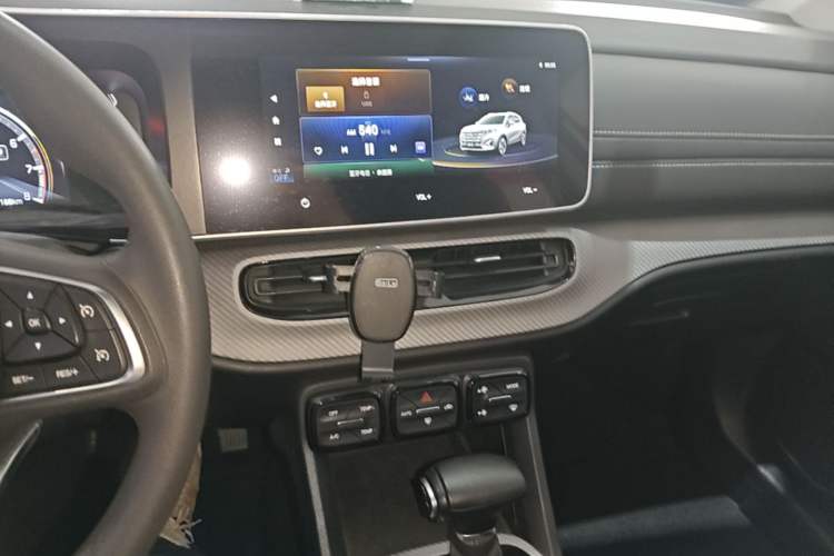 Used GAC Trumpchi GS3 2021 POWER 270T Automatic Luxury Edition Audio And AC Panel