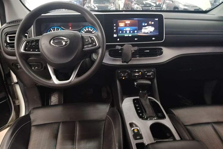Used GAC Trumpchi GS3 2021 POWER 270T Automatic Dynamic Edition Center Console