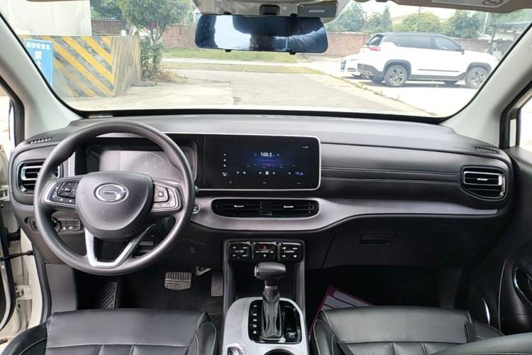 Used GAC Trumpchi GS3 2021 POWER 270T Automatic Dynamic Edition Center Console