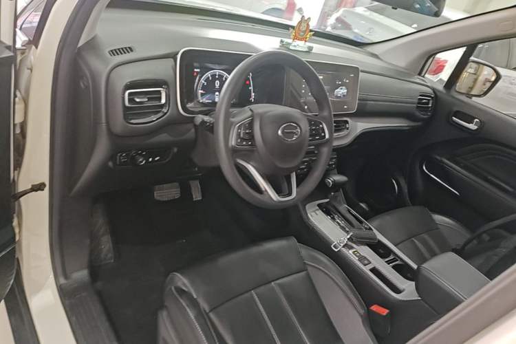 Used GAC Trumpchi GS3 2021 POWER 270T Automatic Luxury Edition Center Console