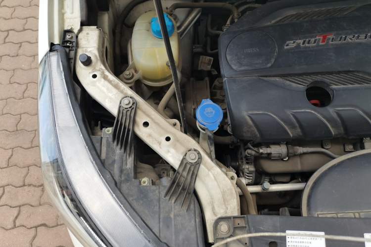 Used GAC Trumpchi GS3 2021 POWER 270T Automatic Luxury Edition Engine Bay Right