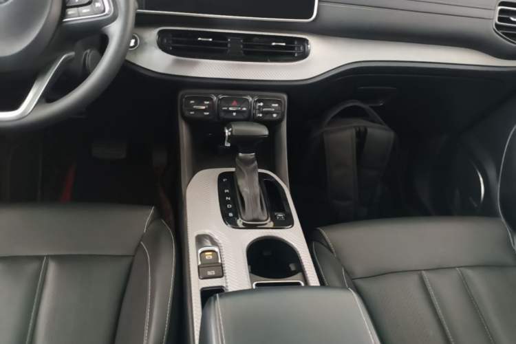 Used GAC Trumpchi GS3 2021 POWER 270T Automatic Luxury Edition Gear Lever