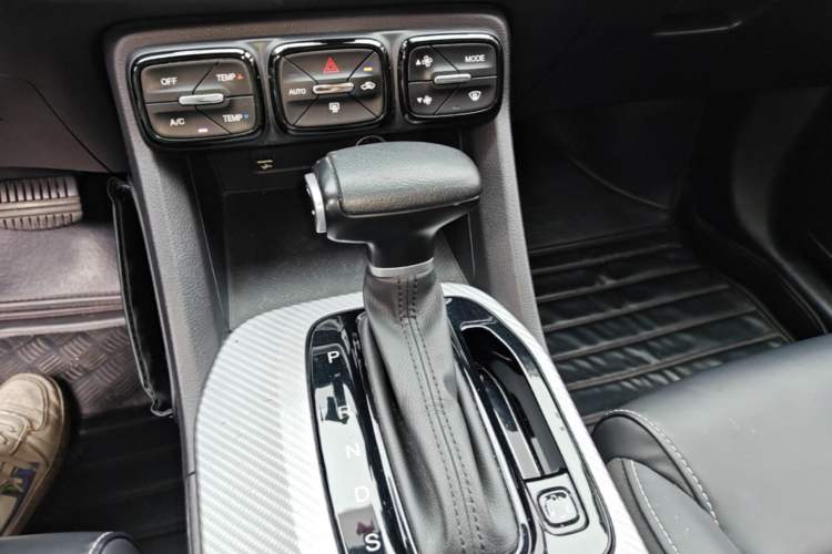 Used GAC Trumpchi GS3 2021 POWER 270T Automatic Prestige Edition Gear Lever