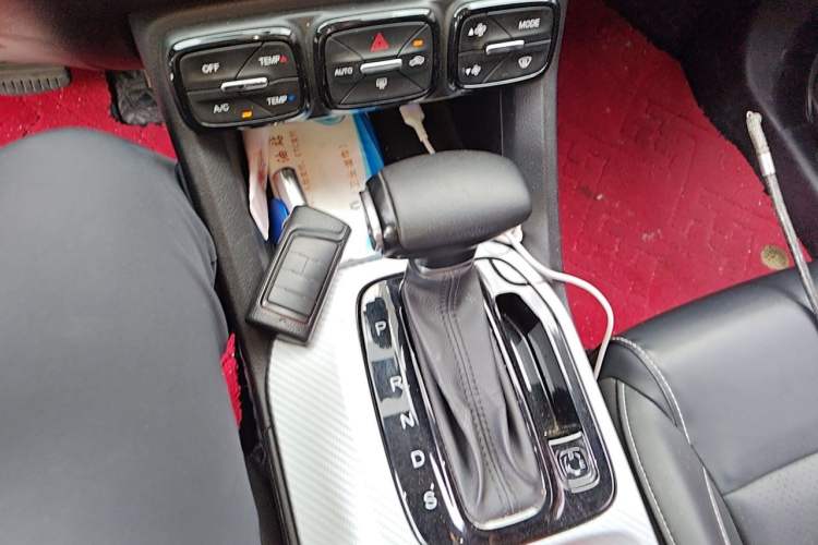 Used GAC Trumpchi GS3 2021 POWER 270T Automatic Luxury Edition Gear Lever