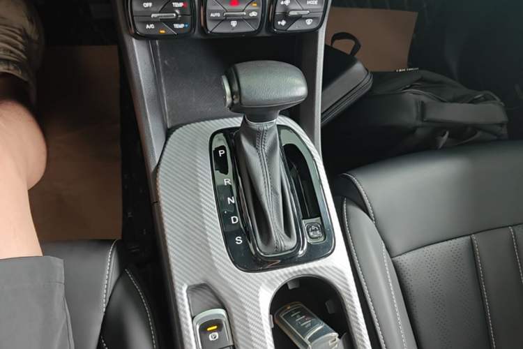 Used GAC Trumpchi GS3 2021 POWER 270T Automatic Luxury Edition Gear Lever