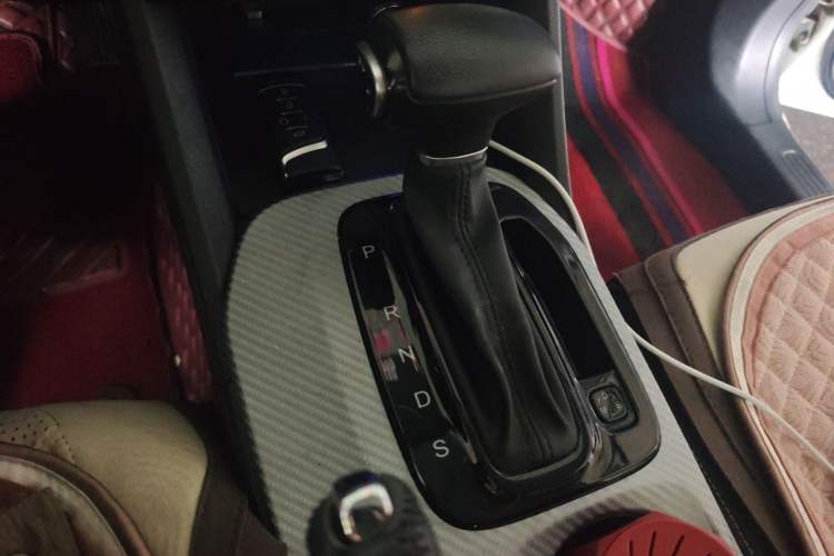 Used GAC Trumpchi GS3 2021 POWER 270T Automatic Sporty Edition Gear Lever