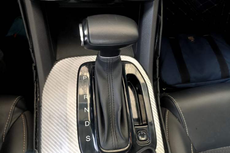 Used GAC Trumpchi GS3 2021 POWER 270T Automatic Sporty Edition Gear Lever