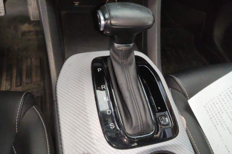 Used GAC Trumpchi GS3 2021 POWER 270T Automatic Luxury Edition Gear Lever