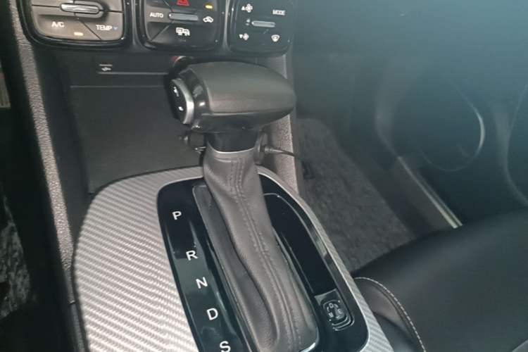 Used GAC Trumpchi GS3 2021 POWER 270T Automatic Sporty Edition Gear Lever
