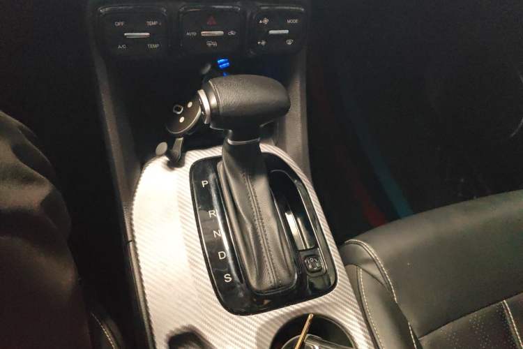 Used GAC Trumpchi GS3 2021 POWER 270T Automatic Luxury Edition Gear Lever