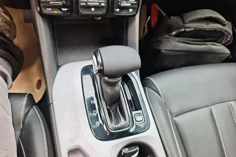 Used GAC Trumpchi GS3 2021 POWER 270T Automatic Luxury Edition Gear Lever