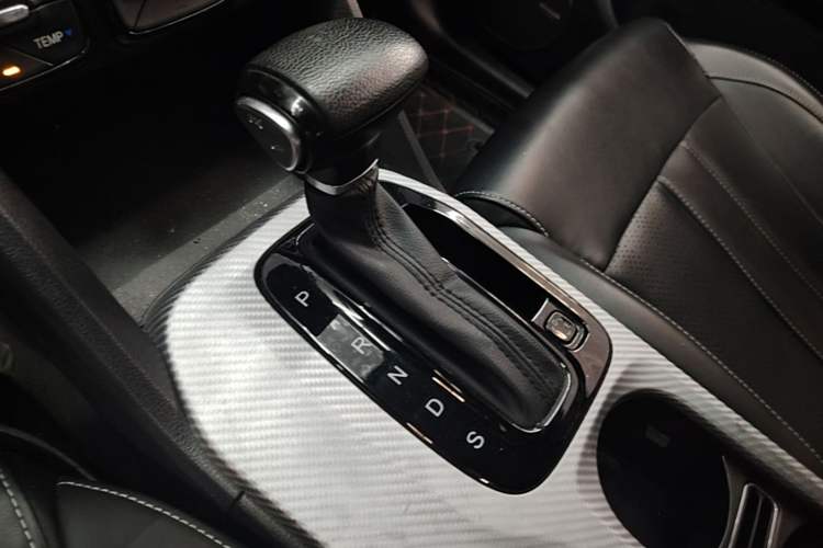 Used GAC Trumpchi GS3 2021 POWER 270T Automatic Dynamic Edition Gear Lever