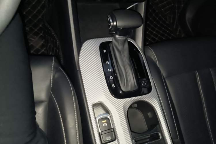 Used GAC Trumpchi GS3 2021 POWER 270T Automatic Luxury Edition Gear Lever
