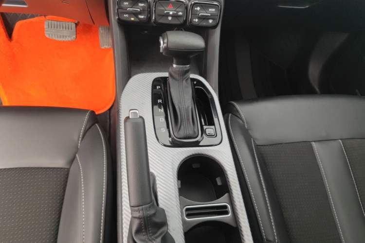 Used GAC Trumpchi GS3 2021 POWER 270T Automatic Sporty Edition Gear Lever