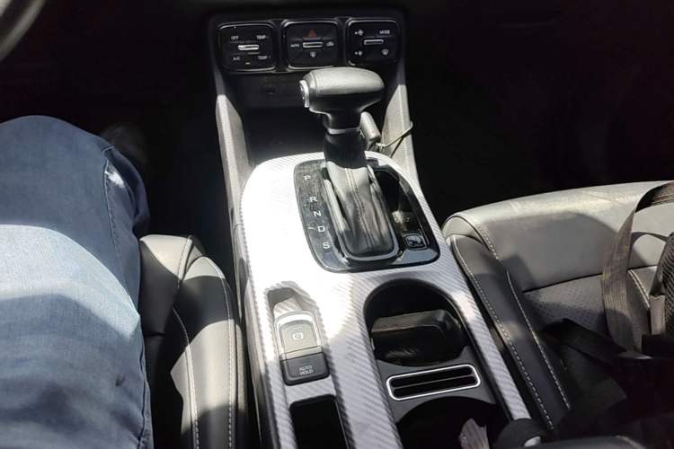 Used GAC Trumpchi GS3 2021 POWER 270T Automatic Luxury Edition Gear Lever