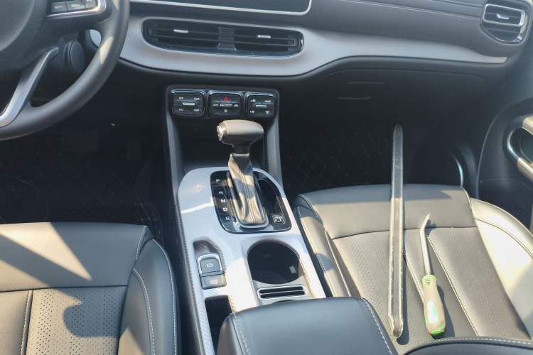 Used GAC Trumpchi GS3 2021 POWER 270T Automatic Luxury Edition Gear Lever