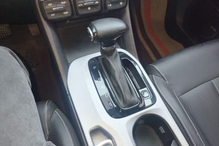 Used GAC Trumpchi GS3 2021 POWER 270T Automatic Luxury Edition Gear Lever