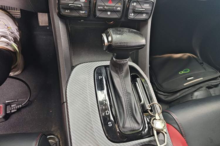 Used GAC Trumpchi GS3 2021 POWER 270T Automatic Luxury Edition Gear Lever