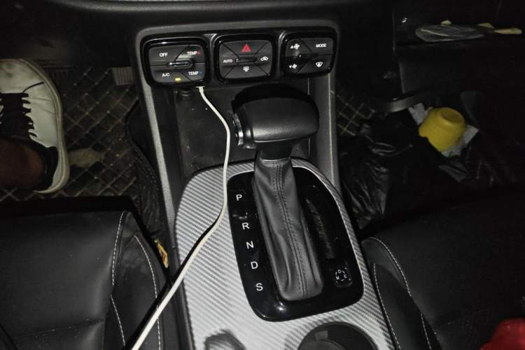 Used GAC Trumpchi GS3 2021 POWER 270T Automatic Luxury Edition Gear Lever