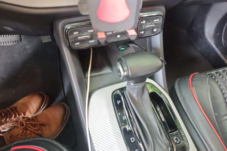 Used GAC Trumpchi GS3 2021 POWER 270T Automatic Luxury Edition Gear Lever