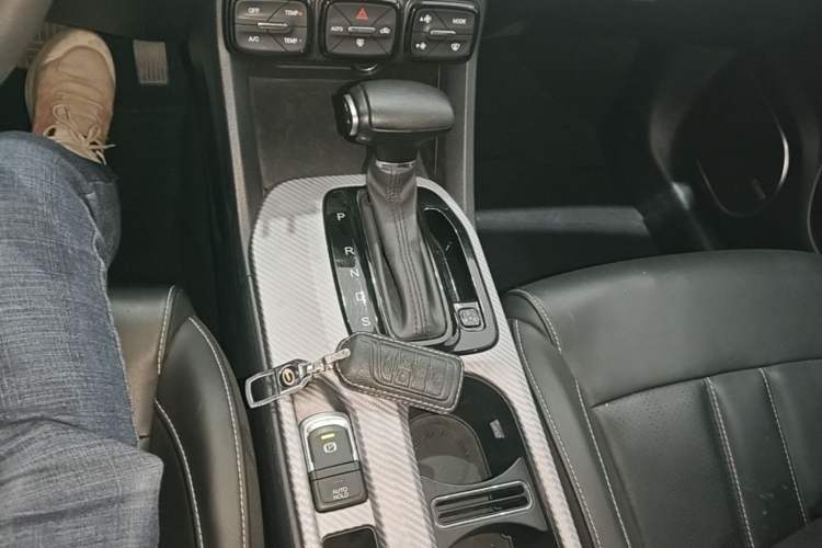 Used GAC Trumpchi GS3 2021 POWER 270T Automatic Luxury Edition Gear Lever