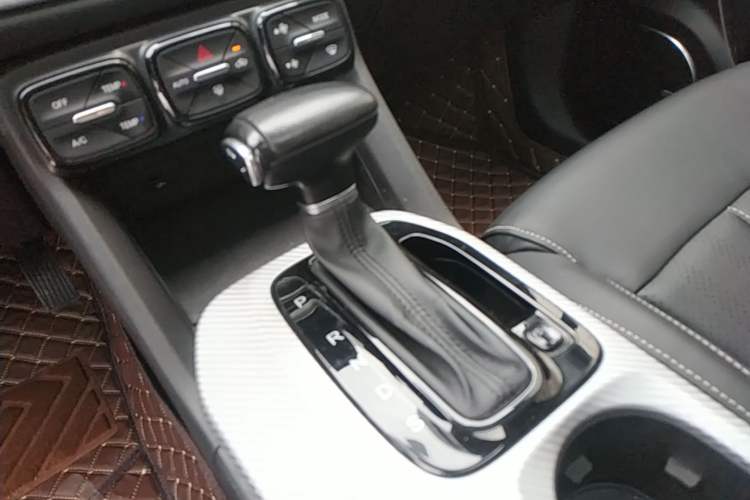 Used GAC Trumpchi GS3 2021 POWER 270T Automatic Luxury Edition Gear Lever