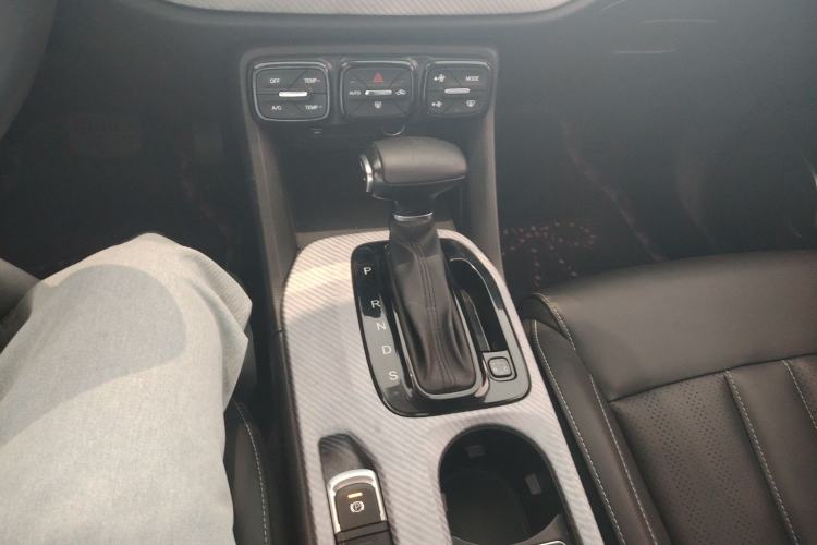 Used GAC Trumpchi GS3 2021 POWER 270T Automatic Luxury Edition Gear Lever