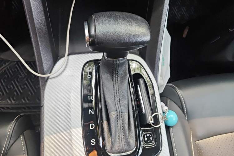Used GAC Trumpchi GS3 2021 POWER 270T Automatic Luxury Edition Gear Lever