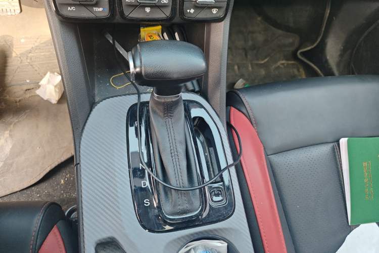 Used GAC Trumpchi GS3 2021 POWER 270T Automatic Luxury Edition Gear Lever