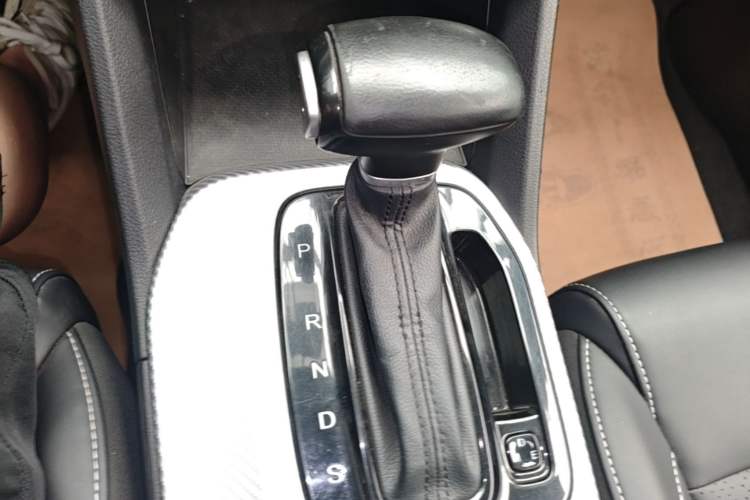 Used GAC Trumpchi GS3 2021 POWER 270T Automatic Dynamic Edition Gear Lever