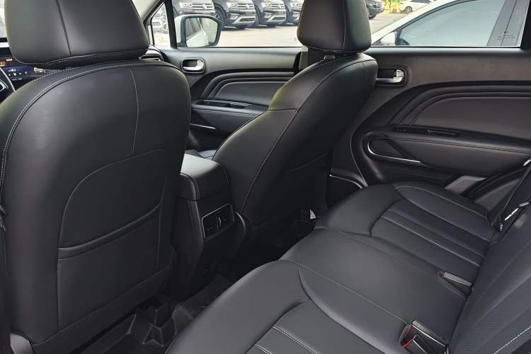Used GAC Trumpchi GS3 2021 POWER 270T Automatic Red Edition Interior 5