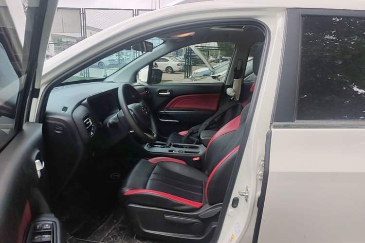 Used GAC Trumpchi GS3 2021 POWER 270T Automatic Red Edition Left Front Seat