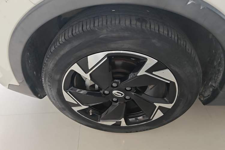 Used GAC Trumpchi GS3 2021 POWER 270T Automatic Luxury Edition Left Front Wheel Hub